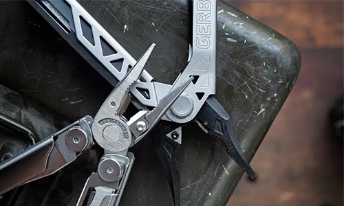 Leatherman VS Gerber