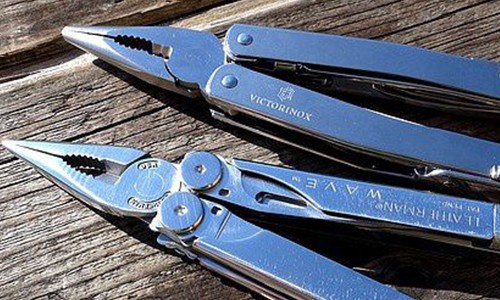 Leatherman VS Victorinox